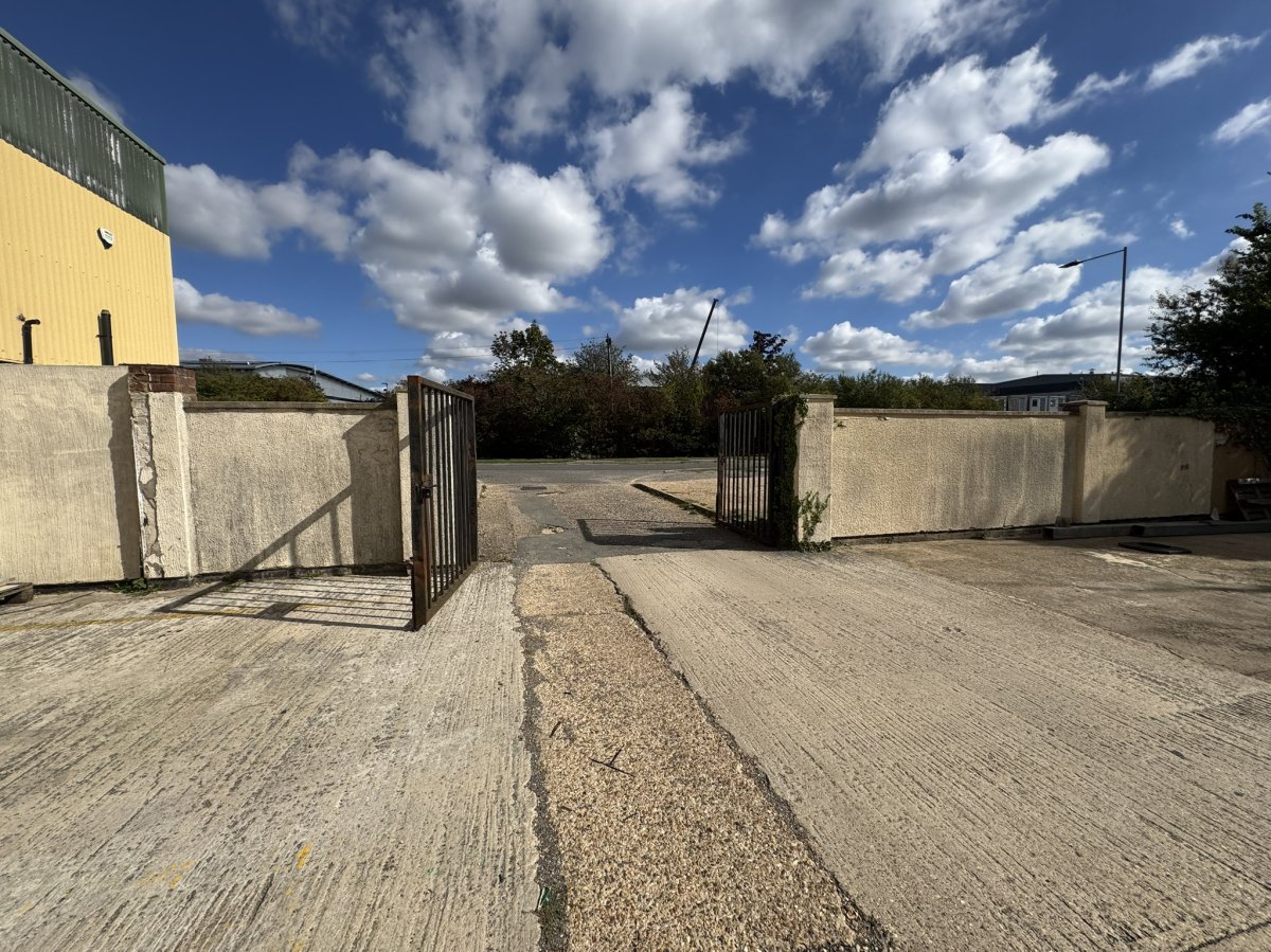 Industrial Unit in Werrington - photo 4