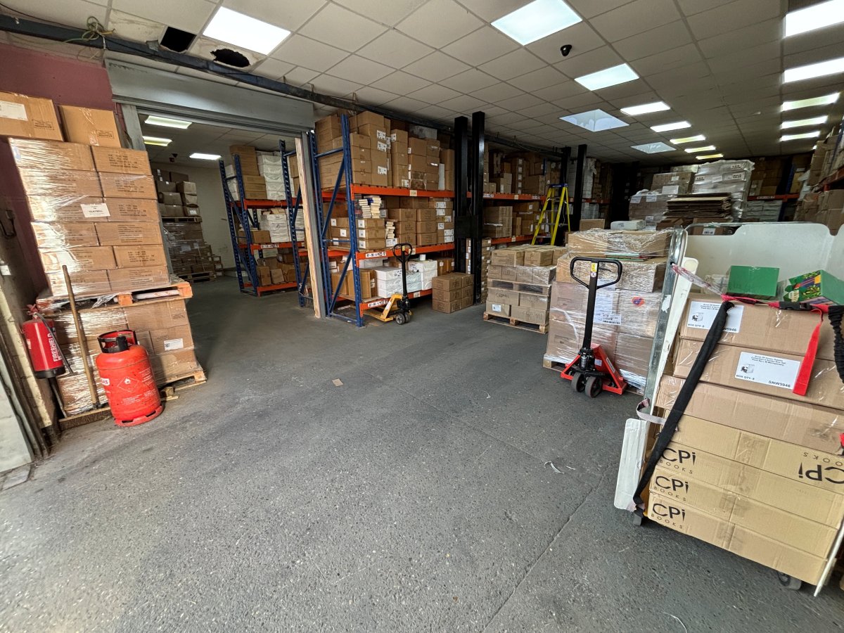 Industrial Unit in Leicester - photo 3