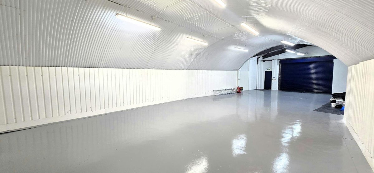 Industrial Unit in Bow, London - photo 3