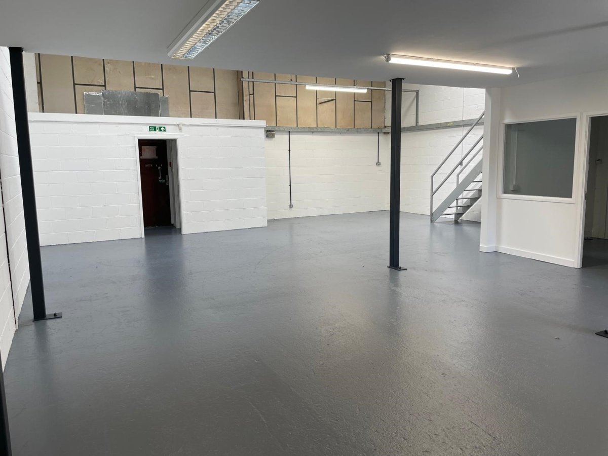 Industrial Unit in Banbury - photo 3