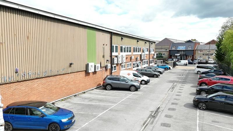 Industrial Unit in Petersfield - photo 3