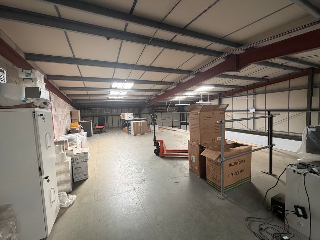 Industrial Unit in Congleton - photo 3