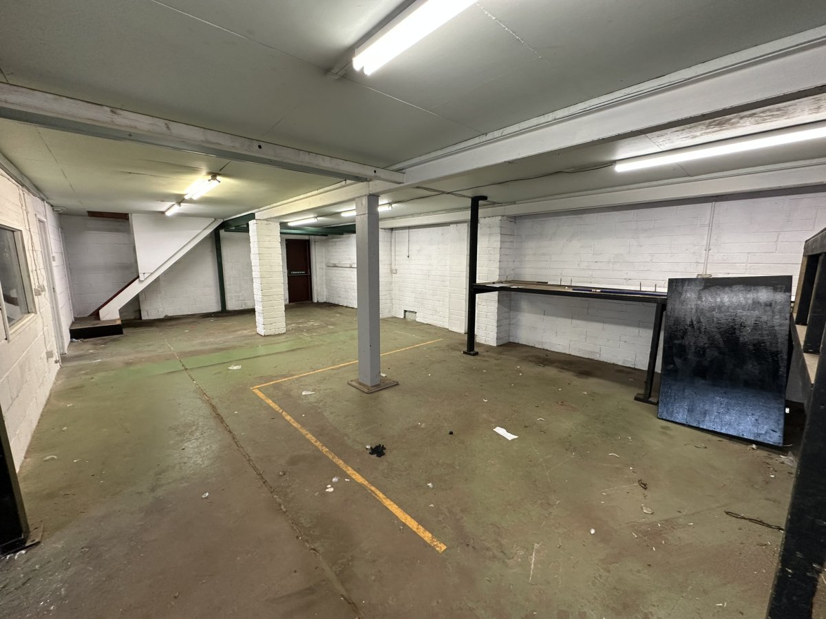 Industrial Unit in Brixham - photo 2