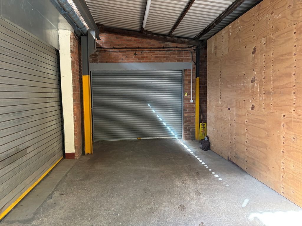 Industrial Unit in Congleton - photo 2