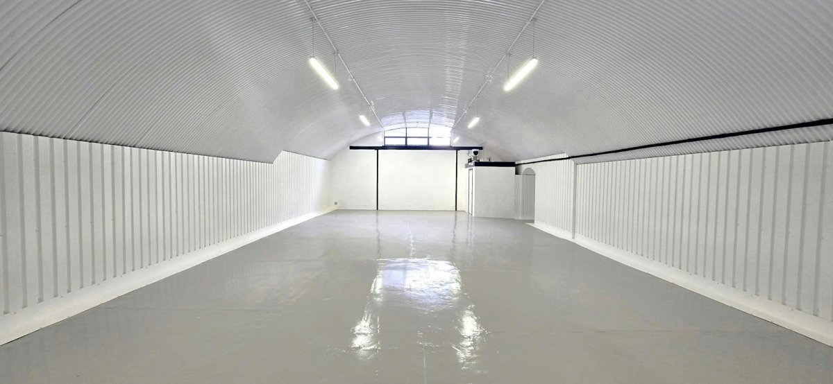 Industrial Unit in Hackney, London - photo 2