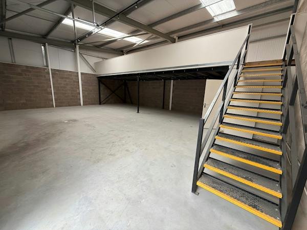 Industrial Unit in Evesham - photo 2