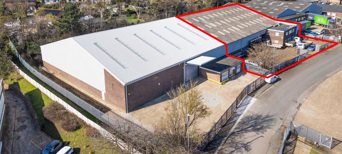 Industrial Unit in Larkfield - photo 2