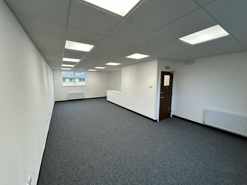 Industrial Unit in Ringwood - photo 3