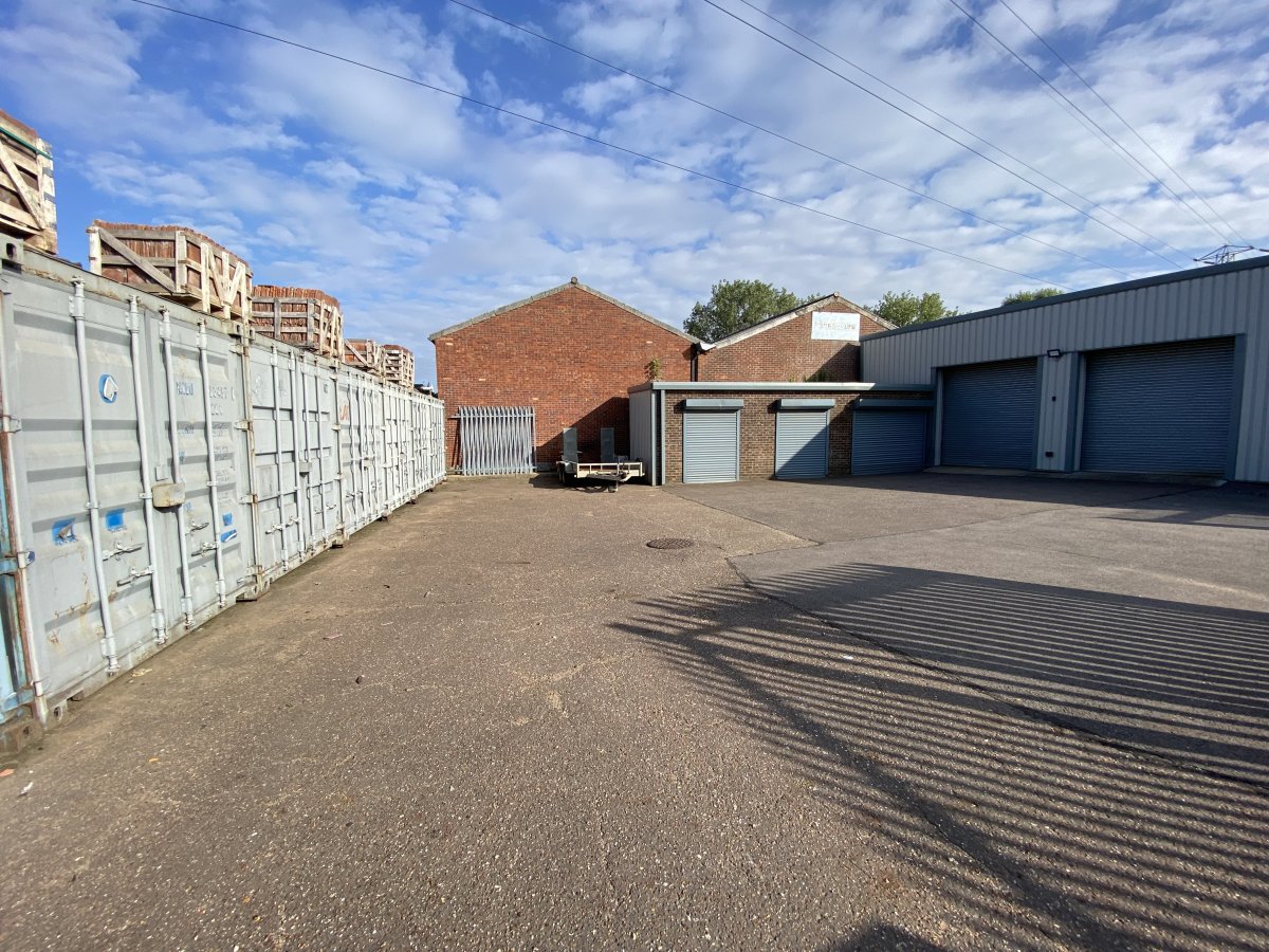 Industrial Unit in King's Lynn - photo 3