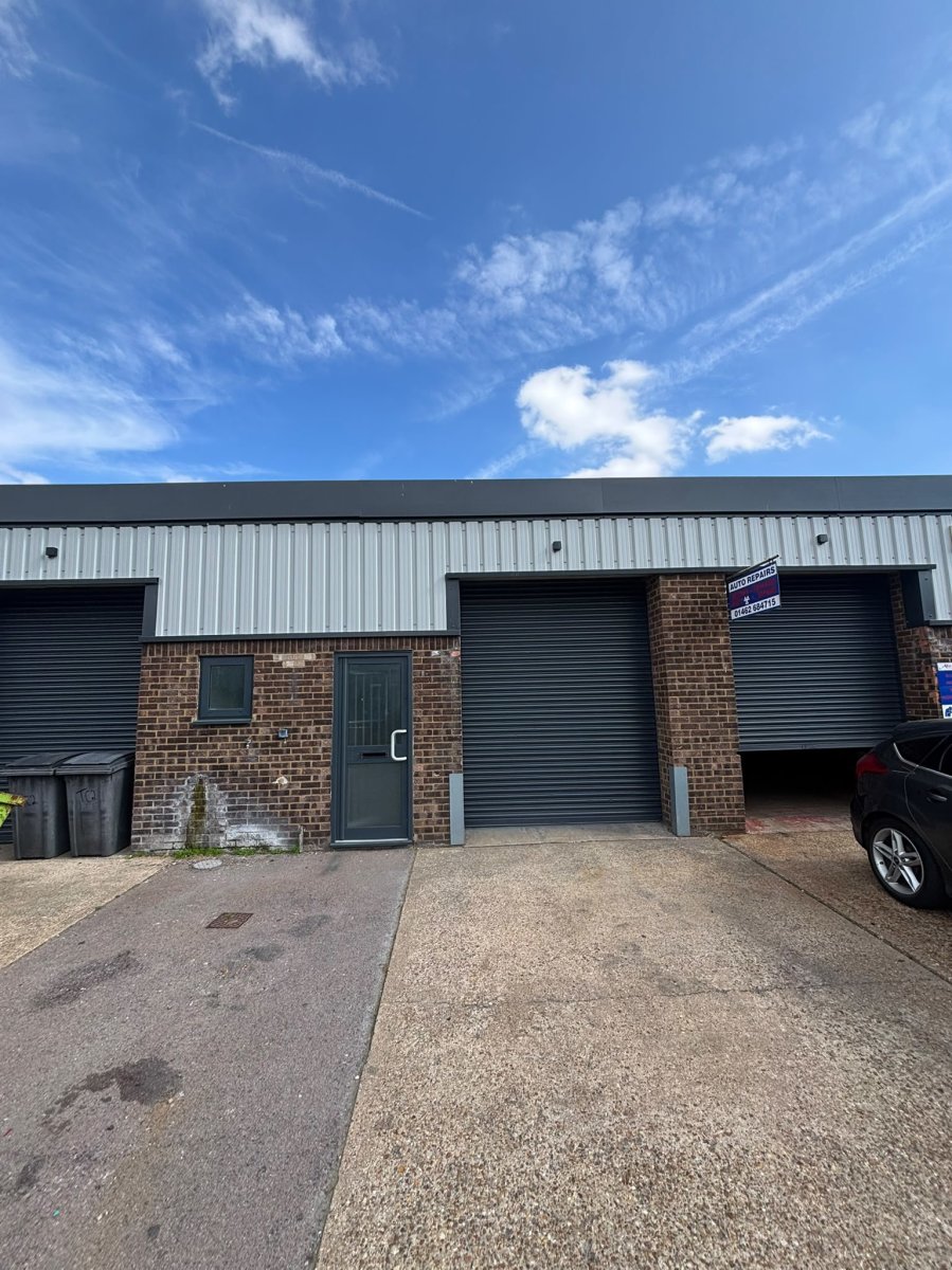 Industrial Unit in Letchworth Garden City - photo 3