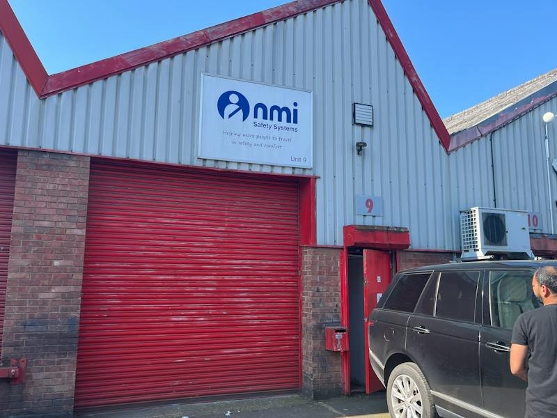 Industrial Unit in London - photo 2