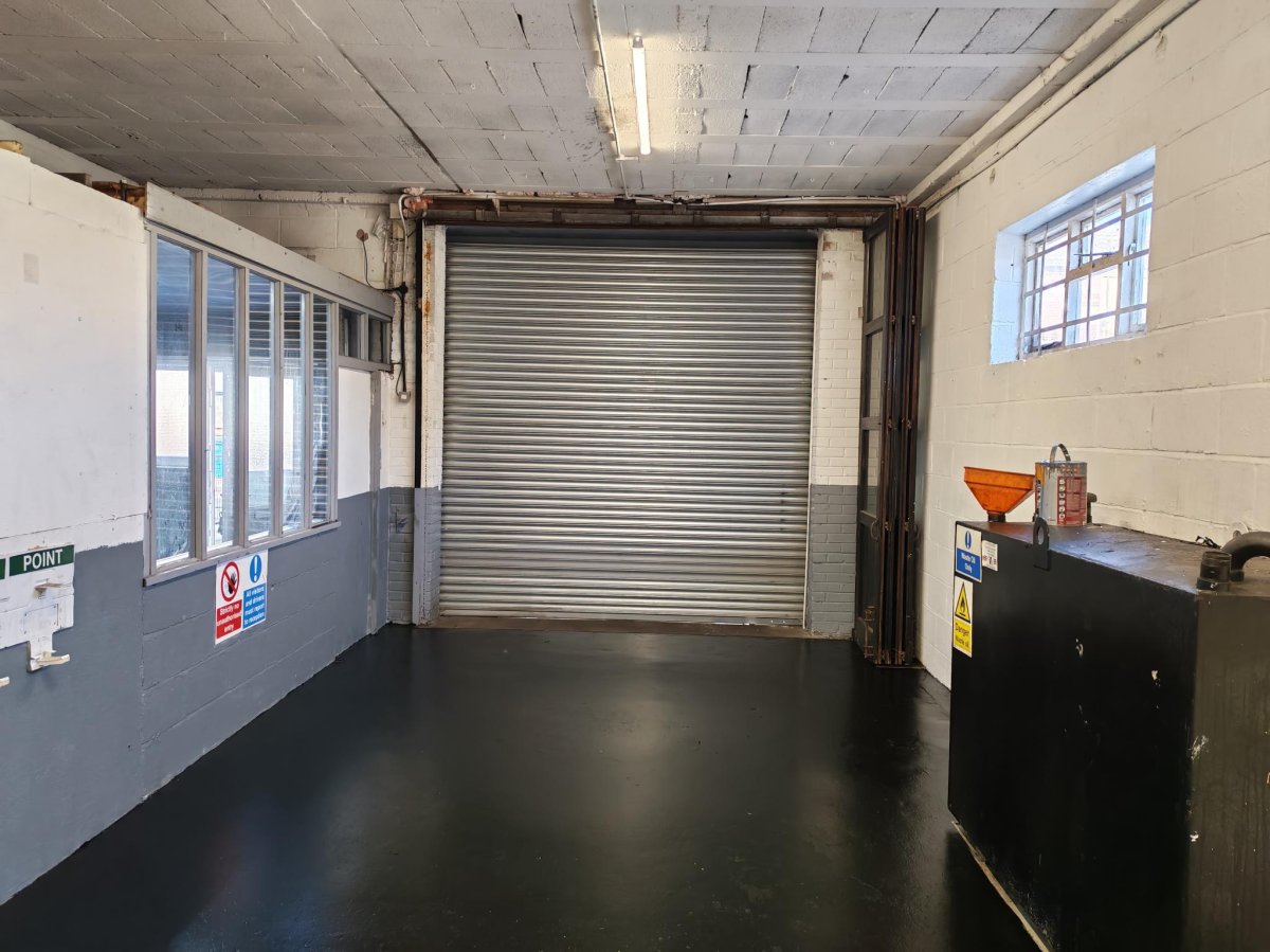 Industrial Unit in Lowestoft - photo 2