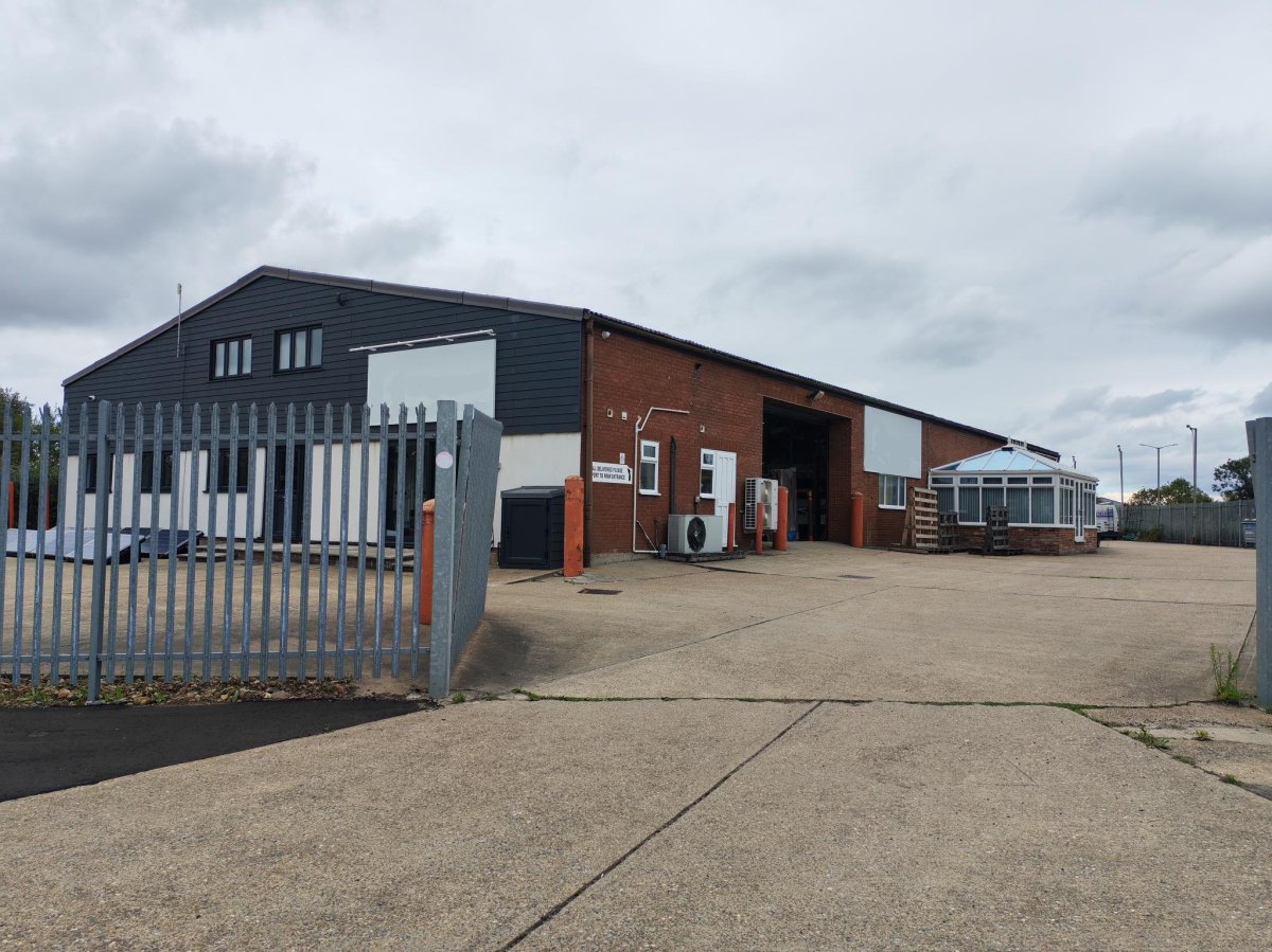 Industrial Unit in Great Yarmouth - photo 3