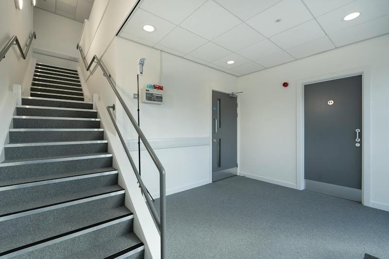 Industrial Unit in Basingstoke - photo 4