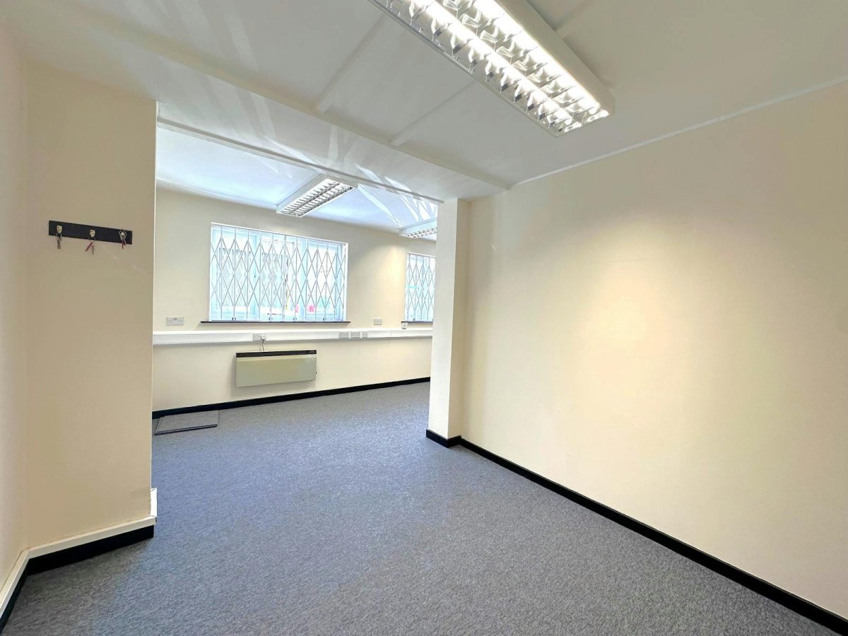 Industrial Unit in Romford