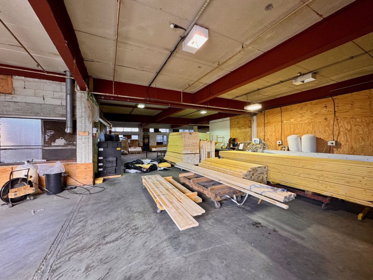 Industrial Unit in Leicester - photo 3
