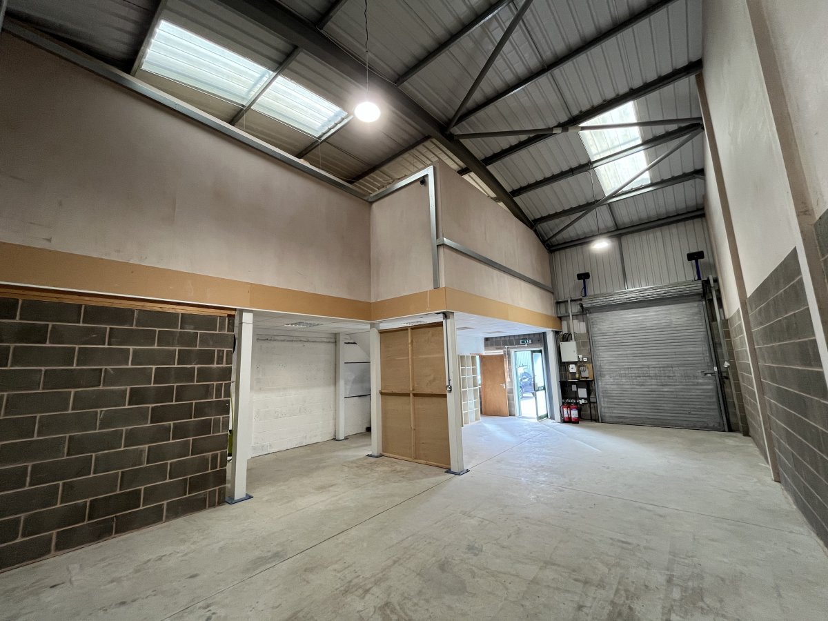 Industrial Unit in Clyst Honiton - photo 2