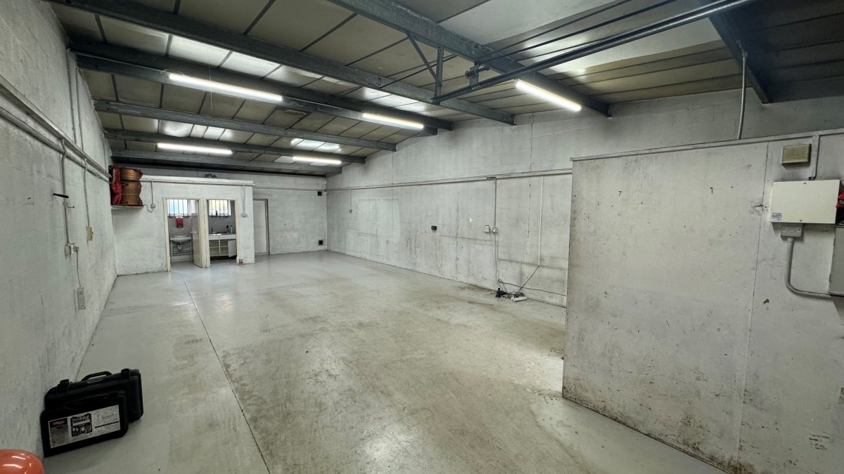Industrial Unit in Warwick - photo 4