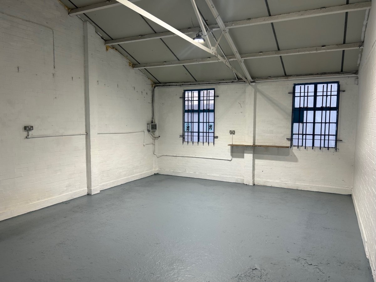 Industrial Unit in Burton-On-The-Wolds - photo 4