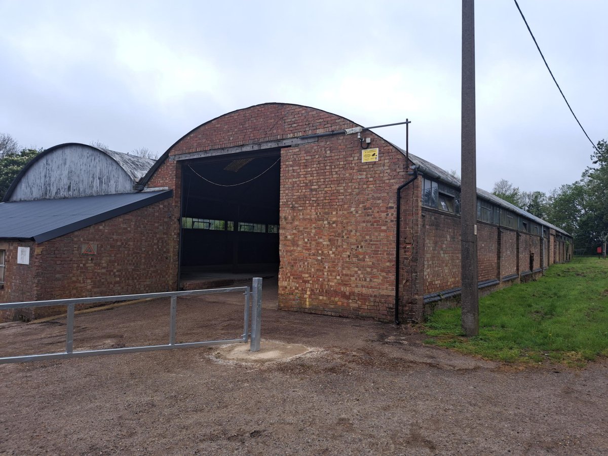Industrial Unit To Let, Bedford, Bedfordshire