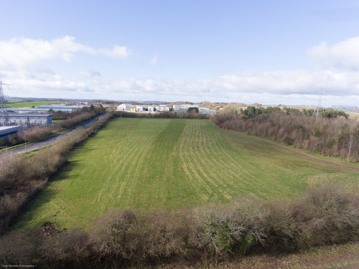 Industrial Unit in Plymouth - photo 3