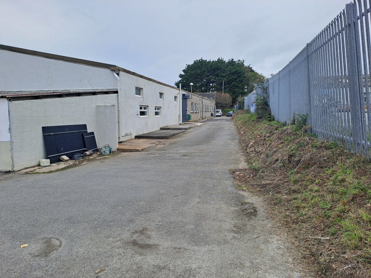 Industrial Unit in Helston - photo 4