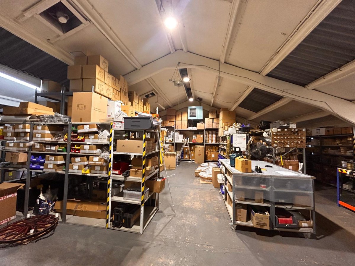 Industrial Unit in Hitchin - photo 2
