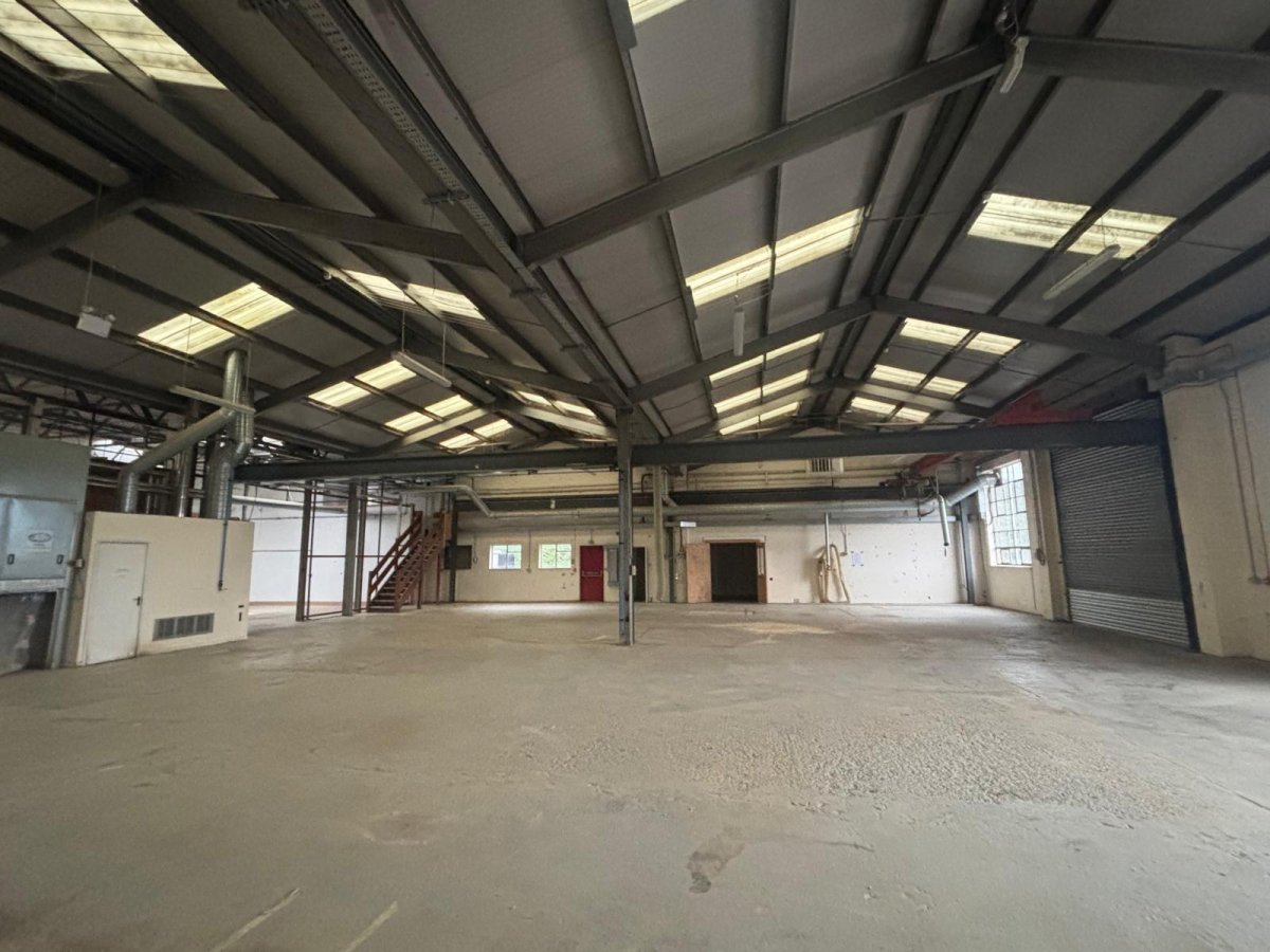 Industrial Unit in Letchworth Garden City - photo 3