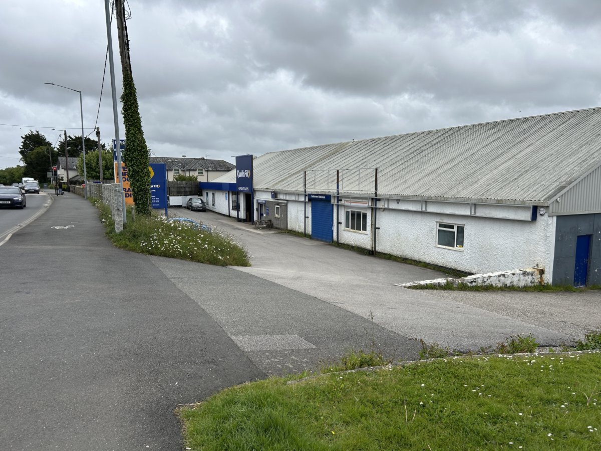 Industrial Unit in Truro - photo 2