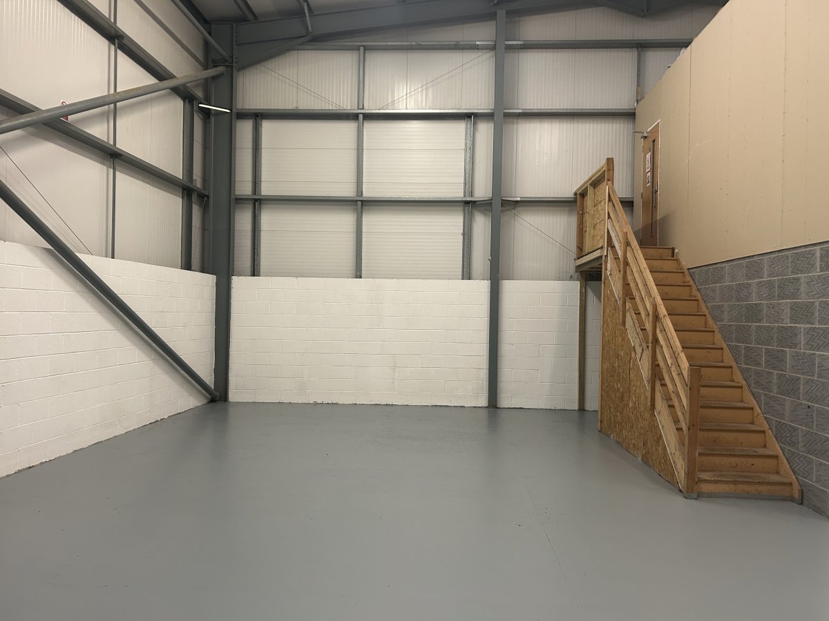 Industrial Unit in Plymouth - photo 3