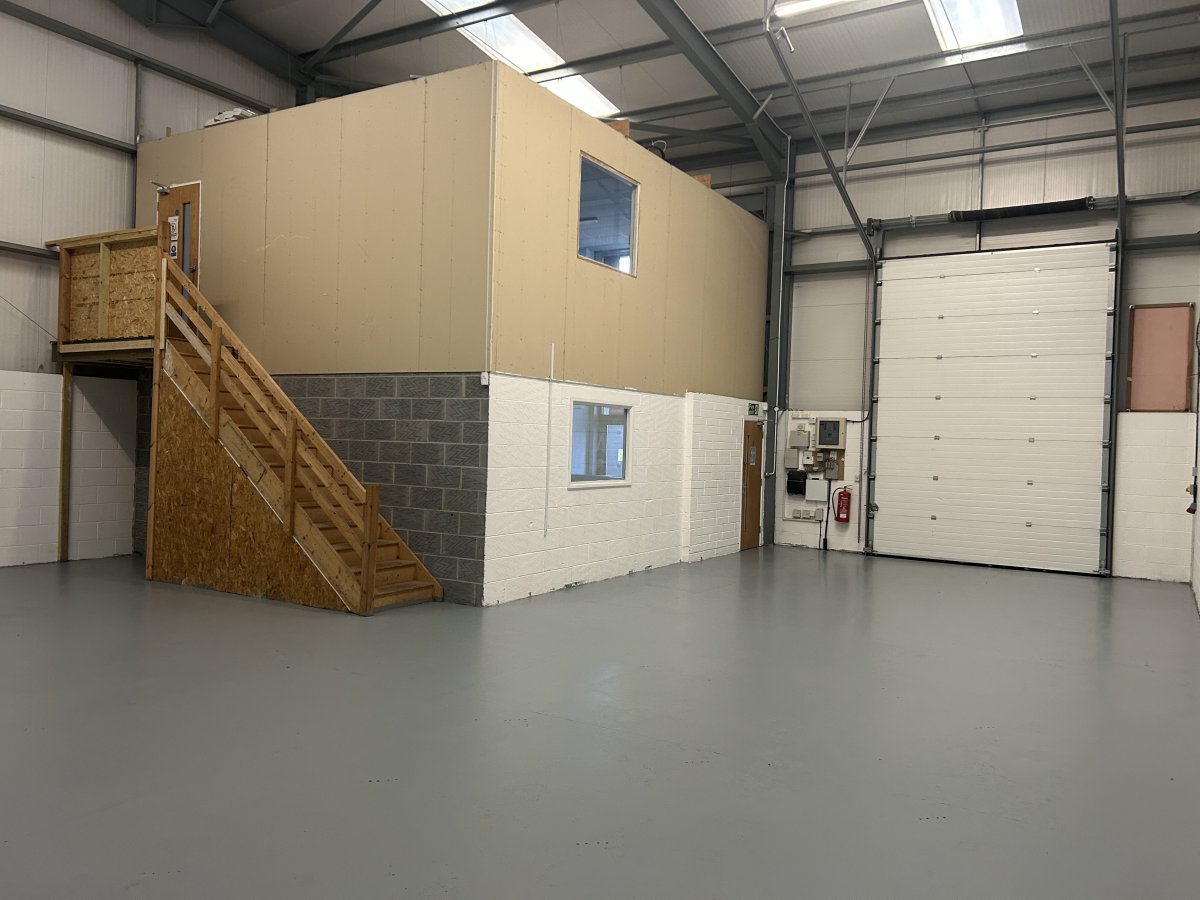 Industrial Unit in Plymouth - photo 4