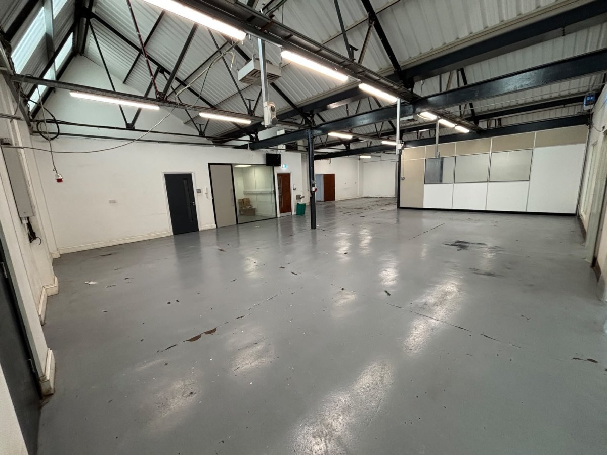 Industrial Unit in Leicester - photo 3