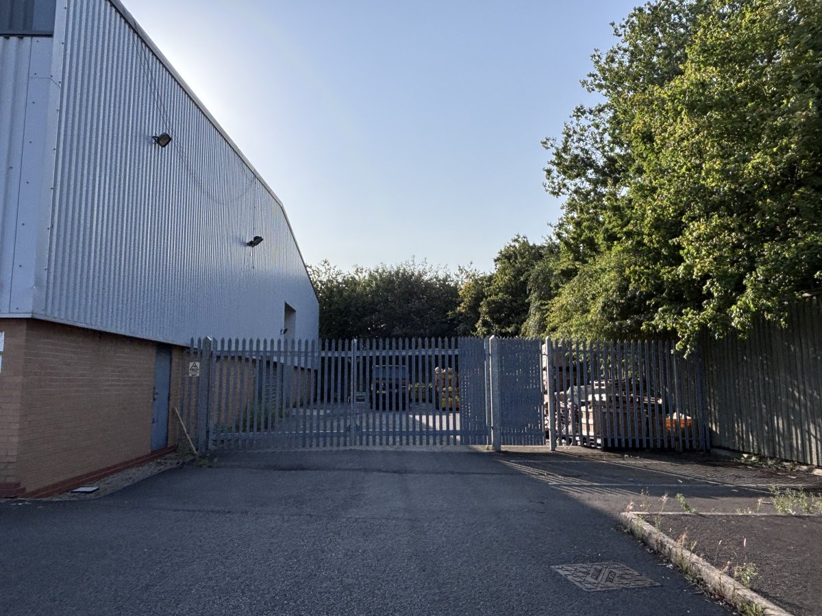 Industrial Unit in Loughborough - photo 4