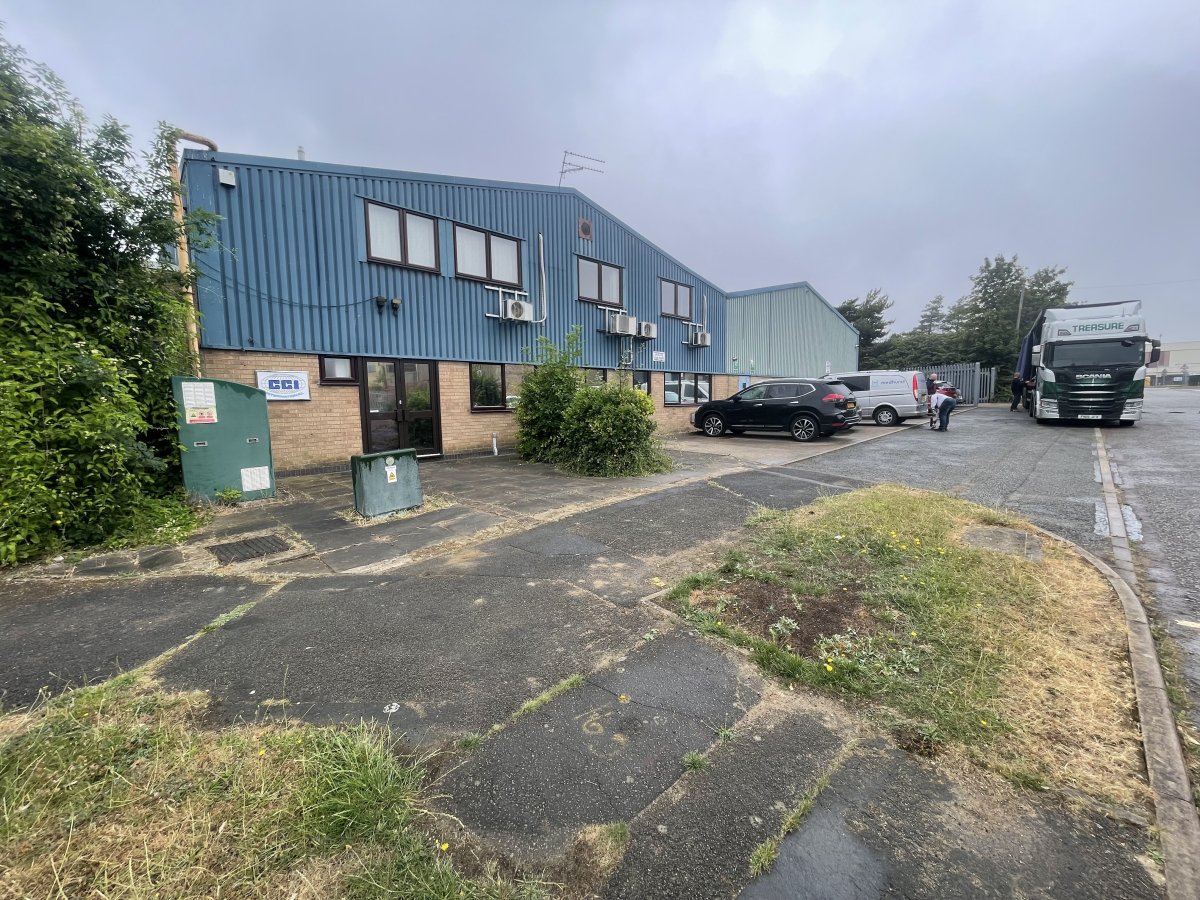 Industrial Unit in Corby - photo 3