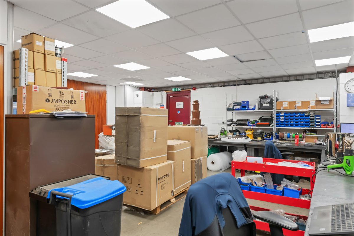 Industrial Unit in Sutton-in-Ashfield - photo 3