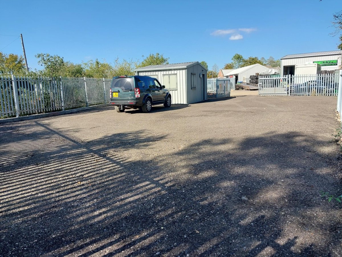 Industrial Unit in Ashford - photo 2