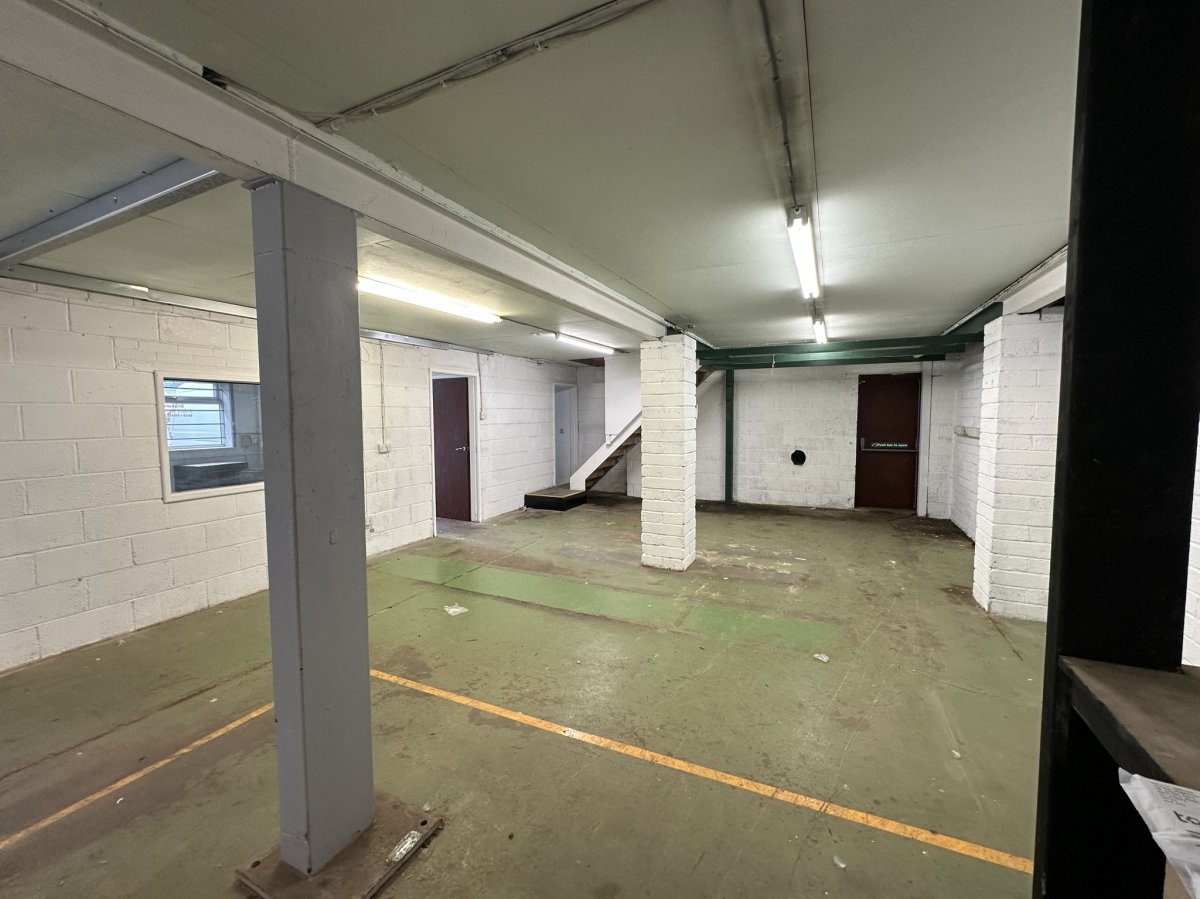 Industrial Unit in Brixham - photo 3