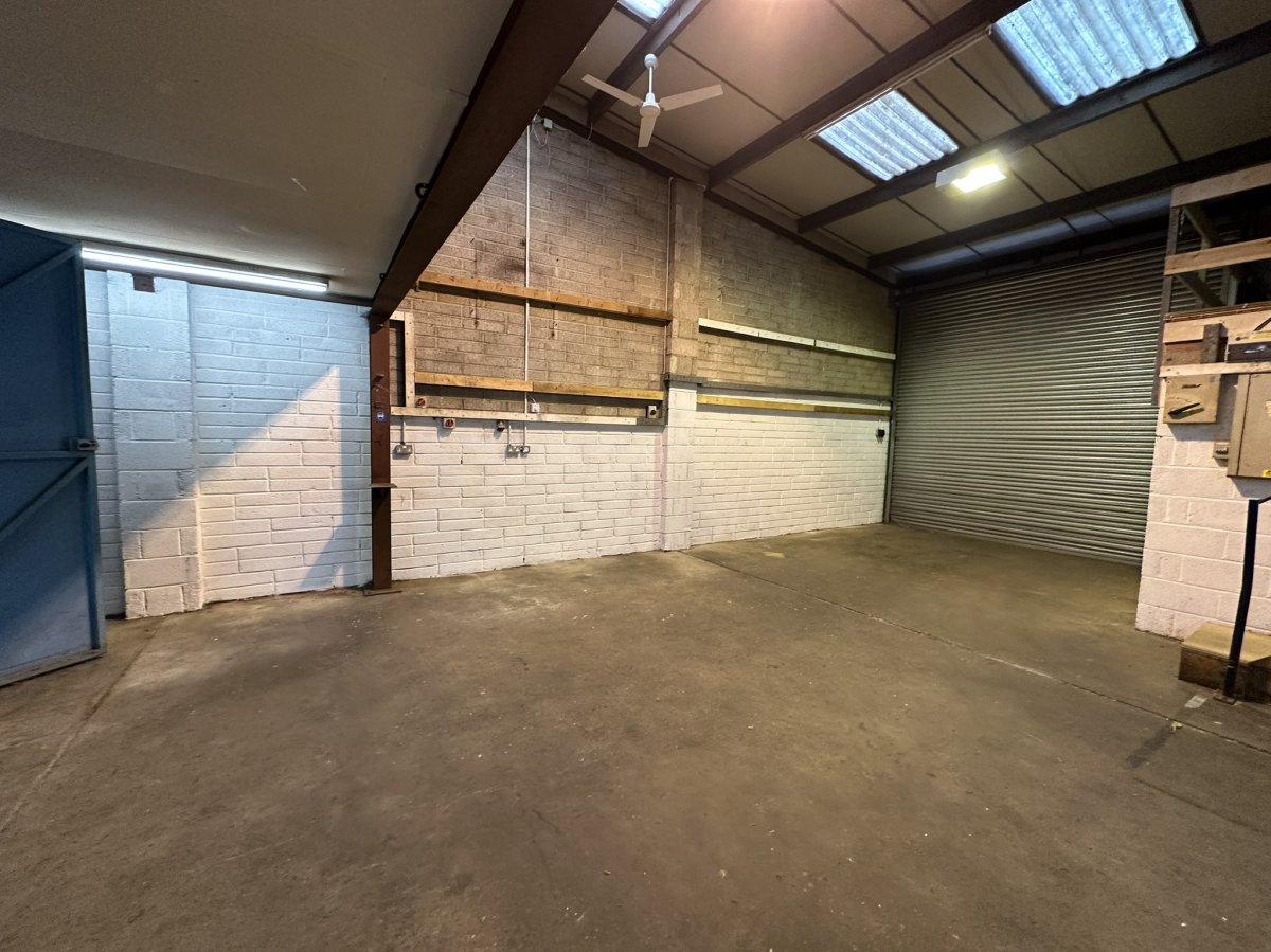Industrial Unit in Brixham - photo 2