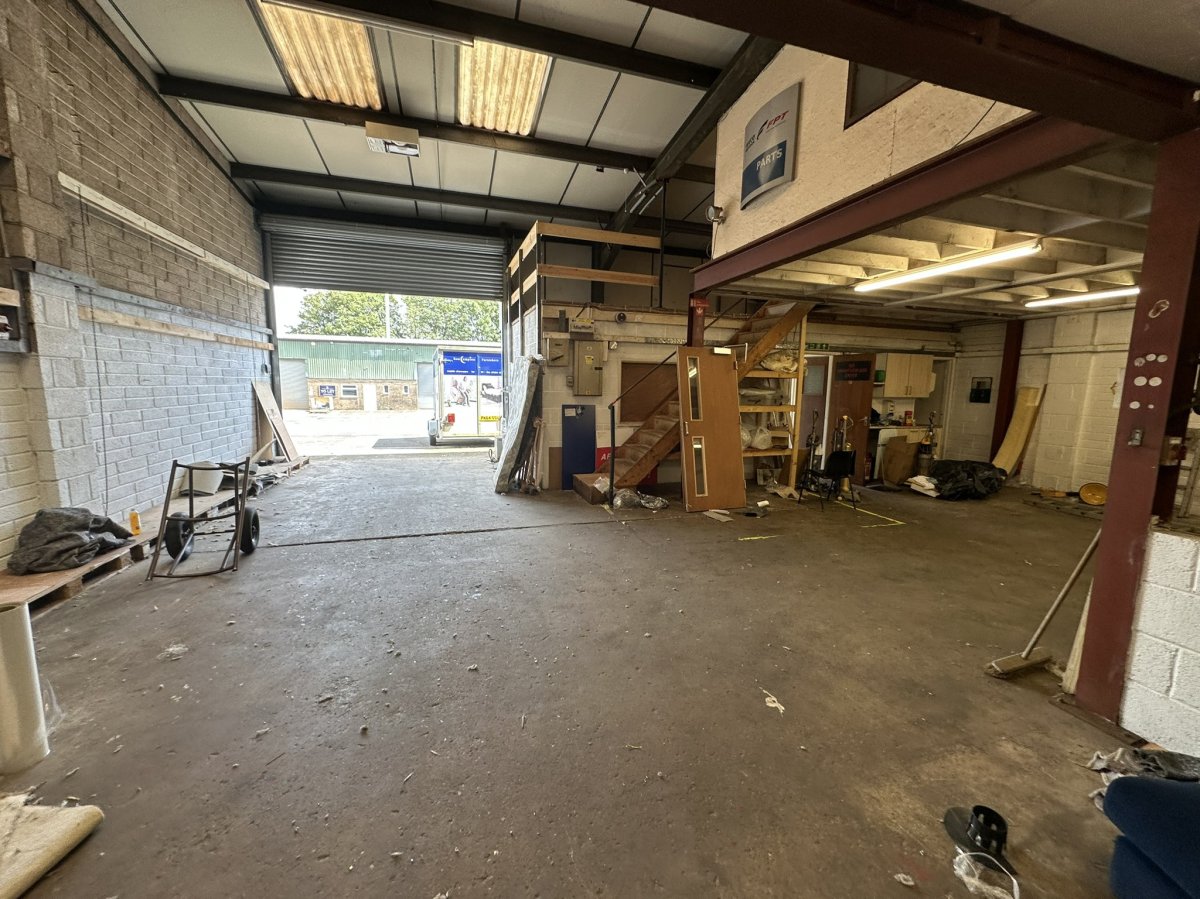 Industrial Unit in Brixham - photo 4