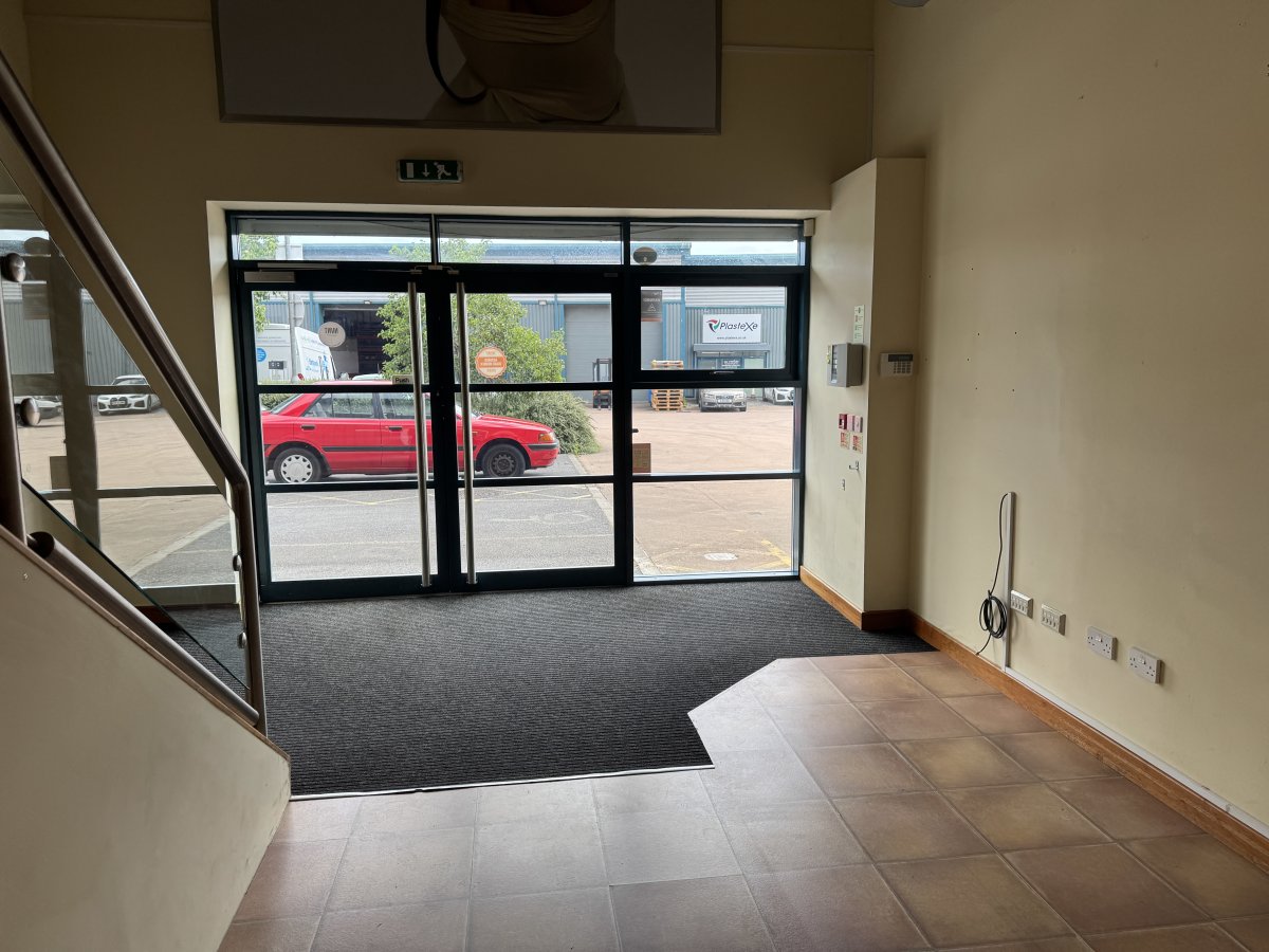 Industrial Unit in Exeter - photo 2