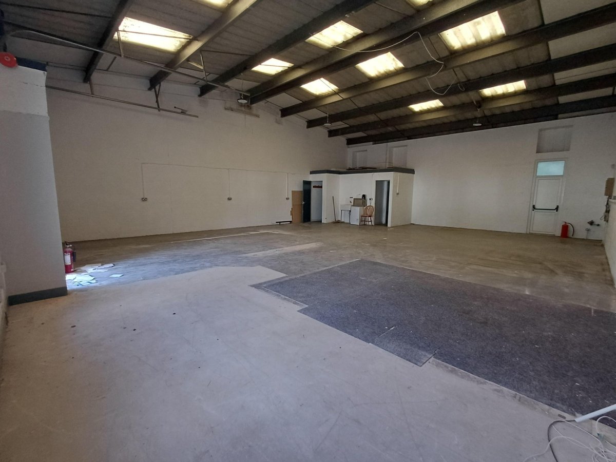 Industrial Unit in Grampound Road - photo 3