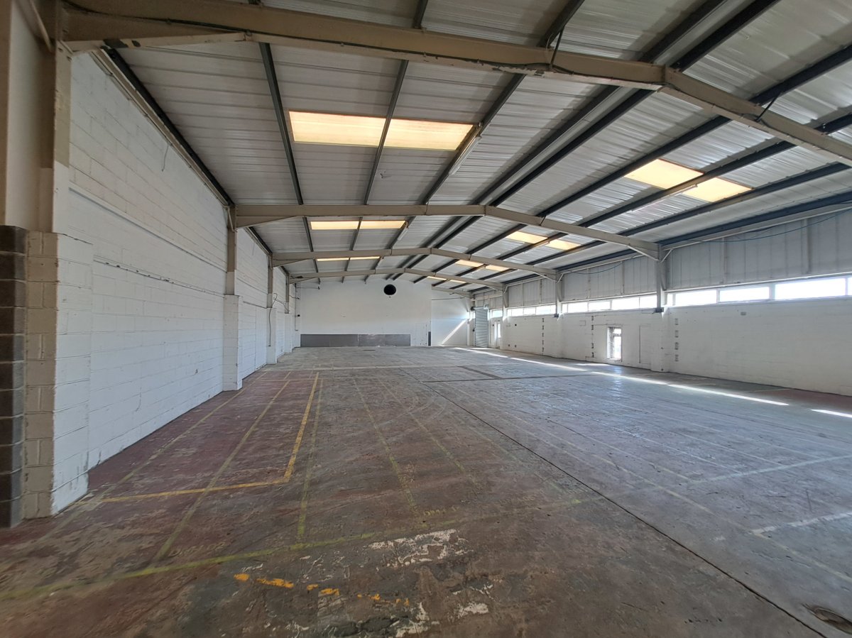 Industrial Unit in Roborough - photo 3