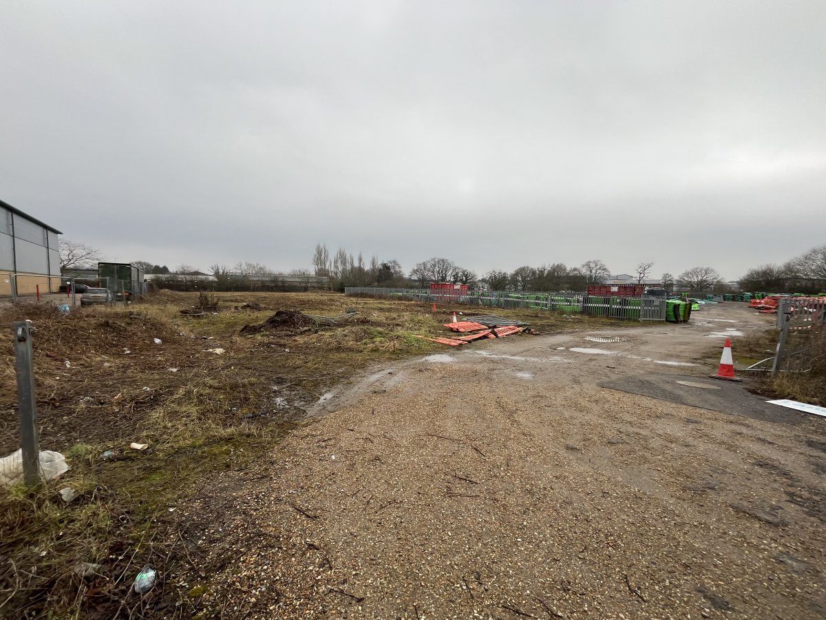 Industrial Unit in Burgess Hill - photo 3