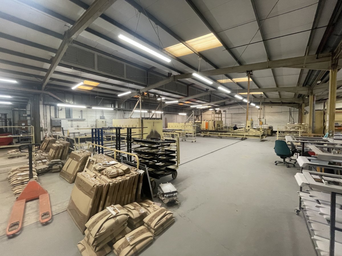 Industrial Unit in Highbridge - photo 3