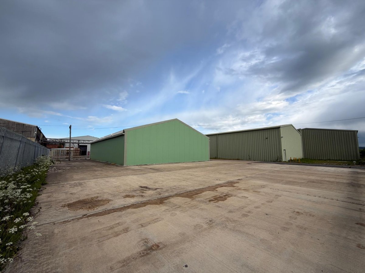 Industrial Unit in Langar - photo 2