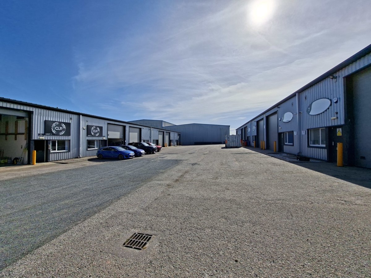 Industrial Unit in Aberdeen - photo 2