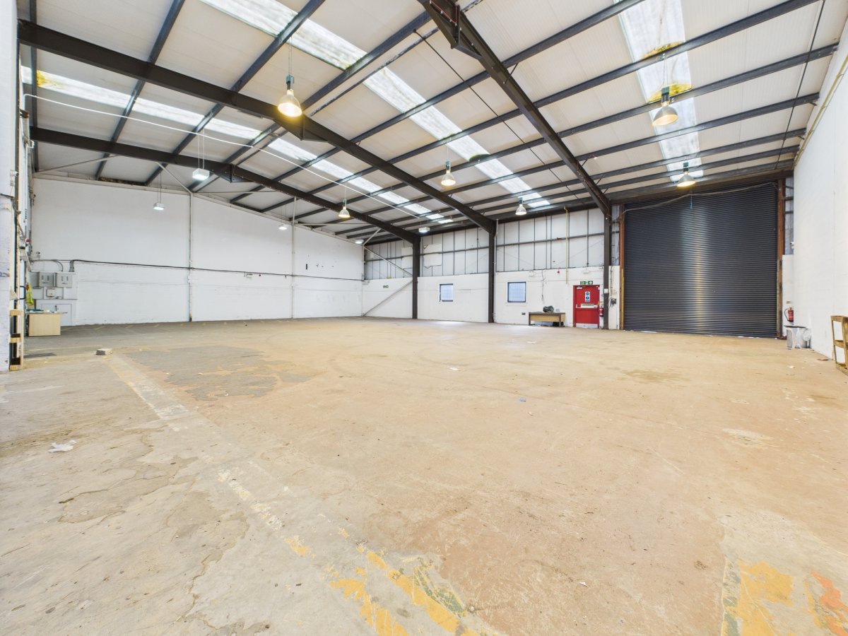 Industrial Unit in Altens Industrial Estate - photo 2