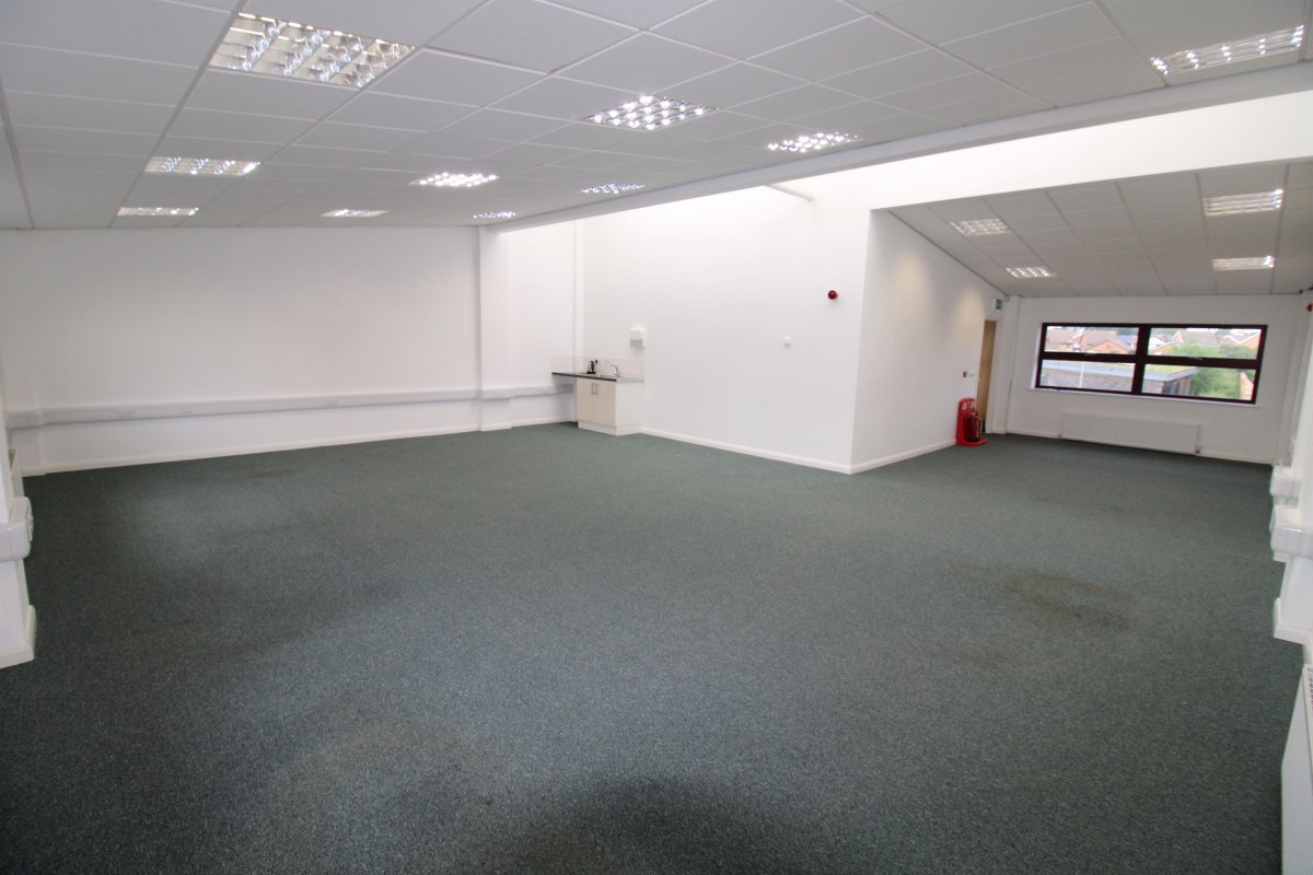 Industrial Unit in Hinckley - photo 3
