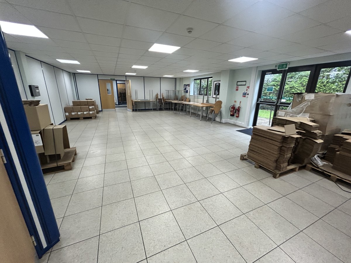 Industrial Unit in Minchinhampton - photo 3