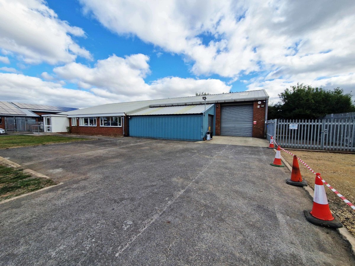 Industrial Unit in Gloucester - photo 2